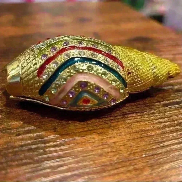 Bejeweled Gold-Tone Rainbow Rhinestone Painted Seashell Trinket Beach Ring Box - Picture 8 of 8
